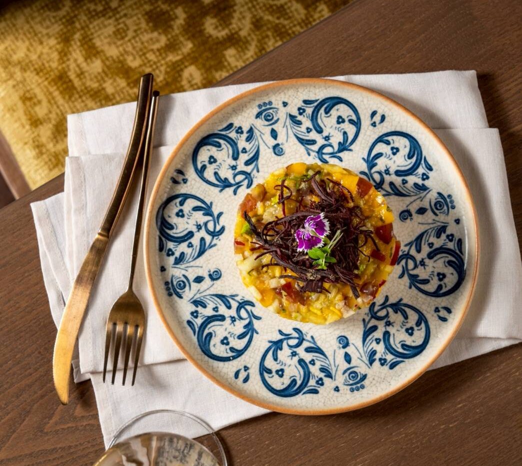 “ONYX Dining” นิยามใหม่ของมื้ออาหารในโรงแรม ที่พร้อมต้อนรับนักเดินทางและคนในพื้นที่ ให้เข้ามาค้นพบรสชาติอันเป็นเอกลักษณ์จากทั่วทุกมุมโลก